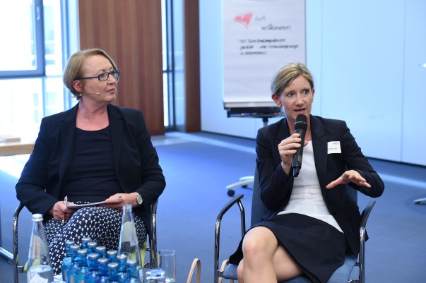 Heel diskutiert die Vereinbarkeit von Familie und Beruf beim Unternehmenstag des Netzwerks Erfolgsfaktor Familie Heel diskutiert die Vereinbarkeit von Familie und Beruf beim Unternehmenstag des Netzwerks Erfolgsfaktor Familie