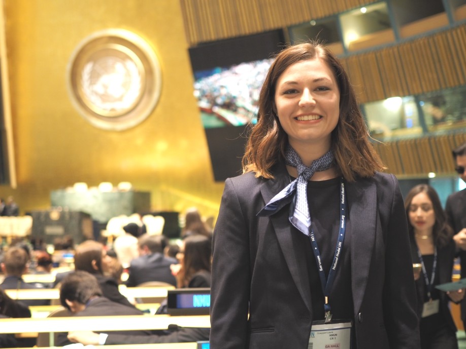 Heel-Studentin als Nachwuchsdiplomatin bei der UN in New York